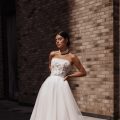Alex Veil Evelyn wedding dress - Available at Rachel Ash Bridal boutique in Atherstone, Warwickshire