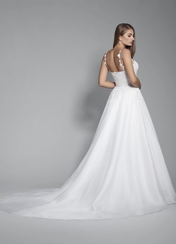 Caroline Castigliano Allegro wedding dress - Available at Rachel Ash Bridal boutique in Atherstone, Warwickshire